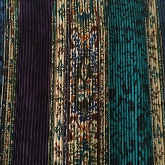 Multicolor multi print upper ribbed skirt  Sz M - Picture 3 of 5